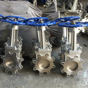 VAN XẺNG INOX 304 TAY XOAY